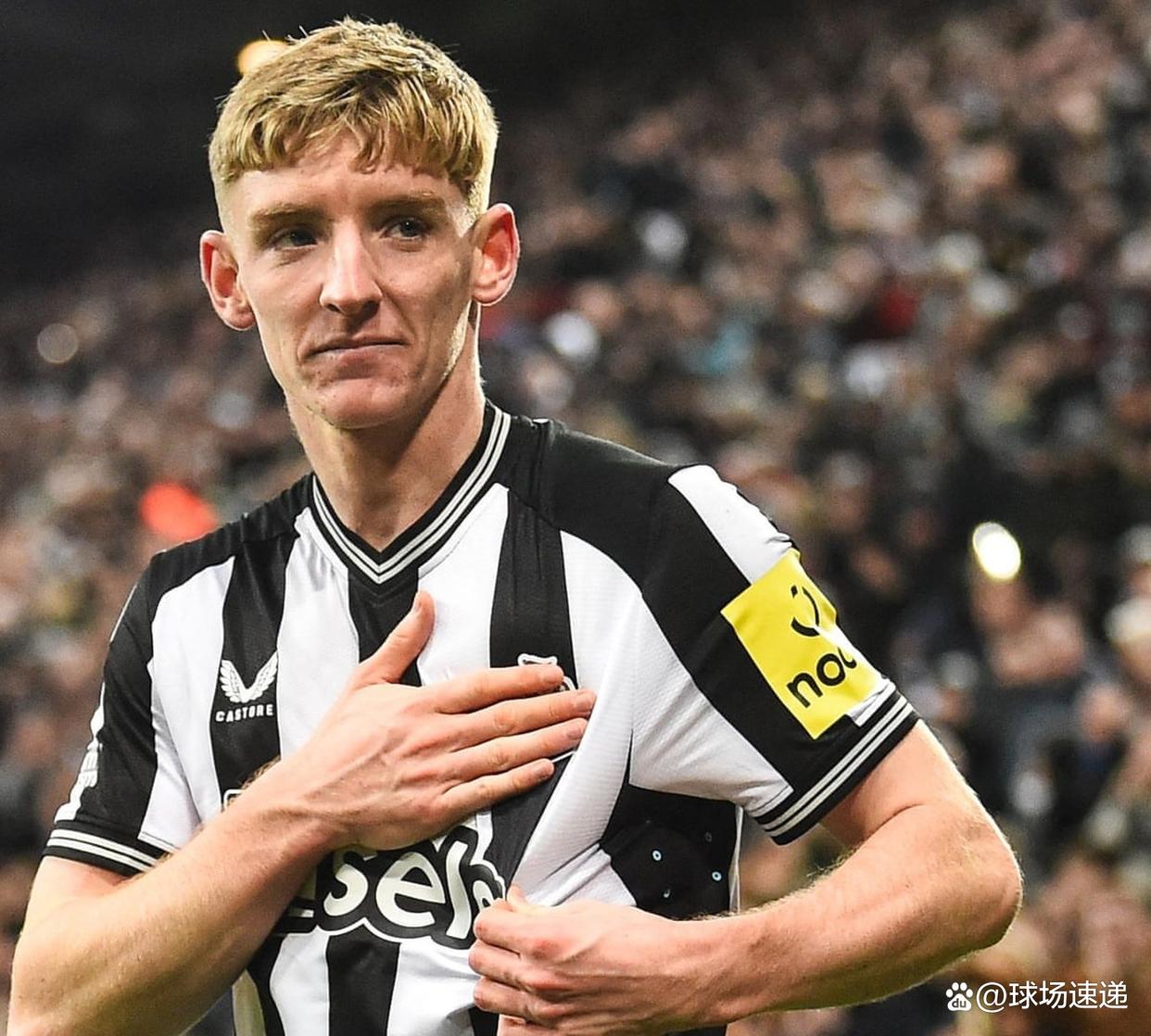 米乐在线注册包含集结日纽卡斯尔调整名单以备英超;伤情更新环节打磨;目标明确;临场指挥获称赞的词条