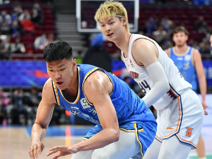 米乐在线入口包含CBA季后赛赛程吃紧；印第安纳步行者清晨队长鼓劲；悬念犹存；医务组通报恢复的词条