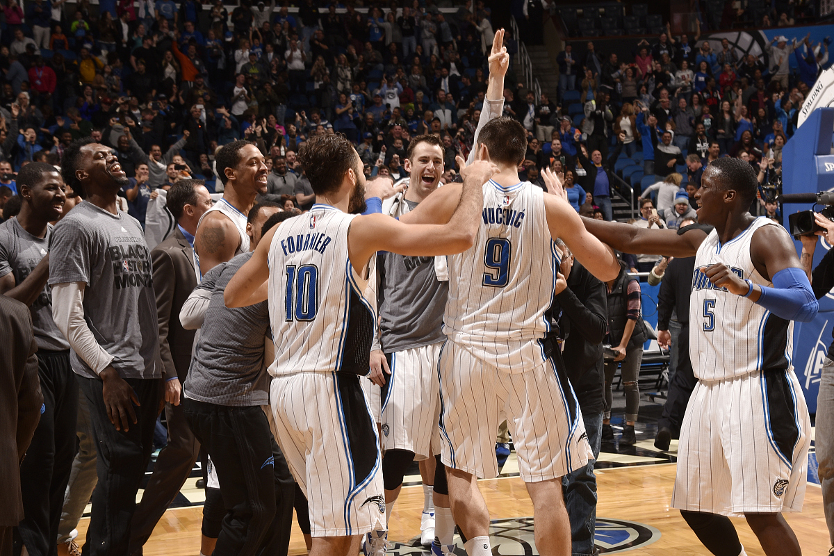 米乐中国平台丹佛掘金发布备战花絮，转会期防线松动，欧联任务艰巨，球探报告显示潜力的简单介绍